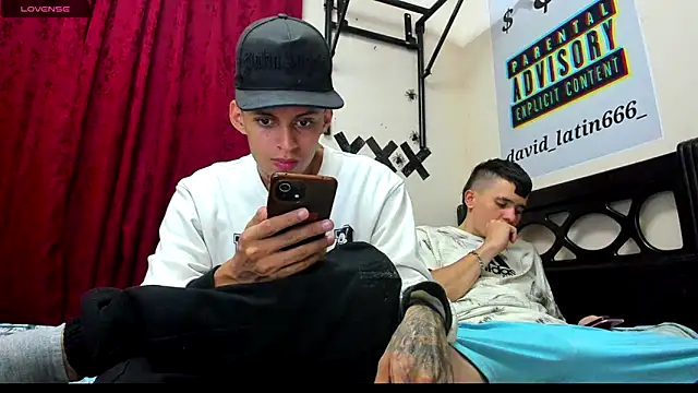 Snapshot of davidlatin66 chatting on 01-22-25, 02:59 davidlatin66 online show from 01-22-25, 02:59