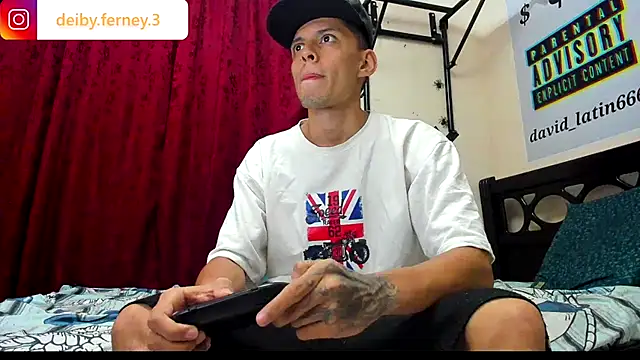 Snapshot of davidlatin66 chatting on 01-24-25, 12:42 davidlatin66 online show from 01-24-25, 12:42