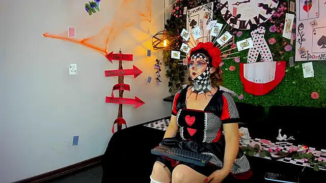 SarahDeyvis online show from 10-30-25, 07:14