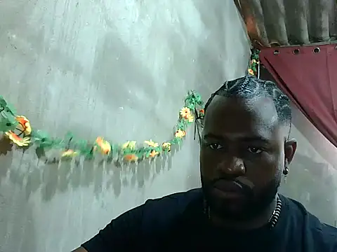 2ocmaxi online show from 10-25-25, 07:19