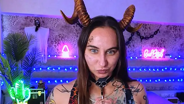 Cool Freak  online show from 09-21-25, 10:17