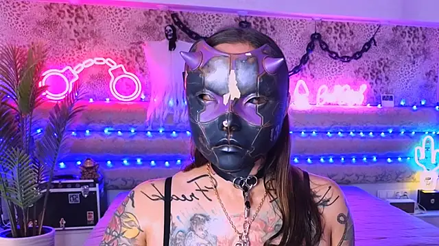 Cool Freak  online show from 10-25-25, 10:23