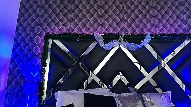 victoriaa lee  online show from 12-18-25, 07:09