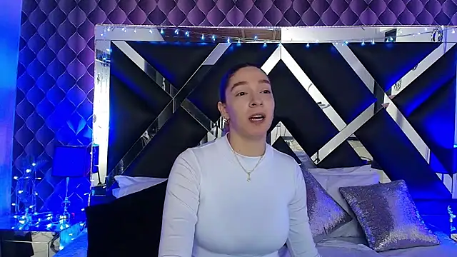 victoriaa lee  online show from 02-02-26, 07:01