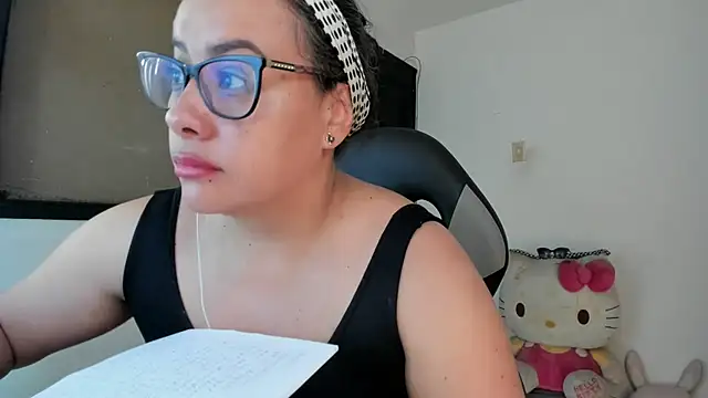 smile sweetpao online show from 02-19-25, 07:06