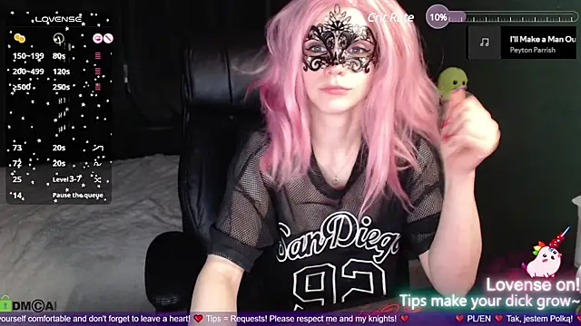 Snapshot of strawberry_muffin chatting on 02-07-25, 08:53 strawberry muffin online show from 02-07-25, 08:53