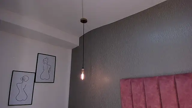 Alexa Thaylor  online show from 10-21-25, 01:56