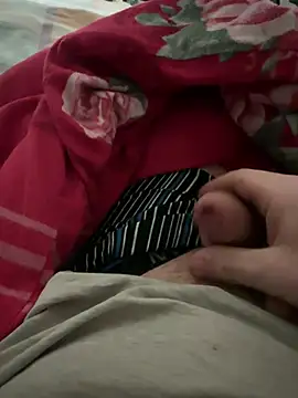 Snapshot of kleinerAlex chatting on 01-15-25, 10:49 kleinerAlex online show from 01-15-25, 10:49