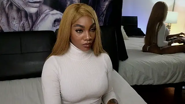 emely brandon online show from 11-18-25, 03:23