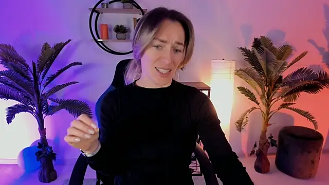 RebeccaMartinez online show from 01-13-25, 05:12