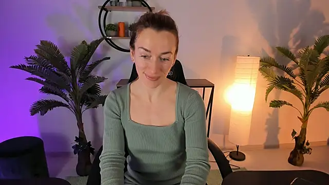 RebeccaMartinez online show from 02-14-25, 05:09