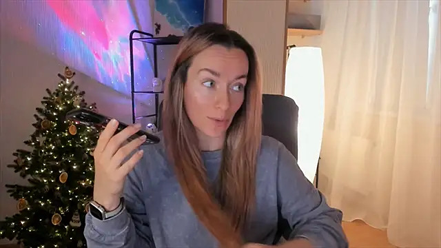 RebeccaMartinez online show from 12-21-25, 06:31