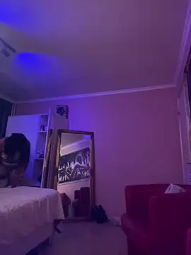 sophiahot thick online show from 10-19-25, 04:07