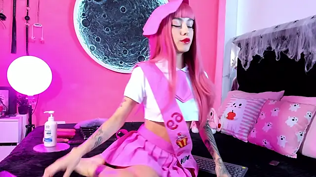 chloe loggan online show from 10-02-25, 10:28