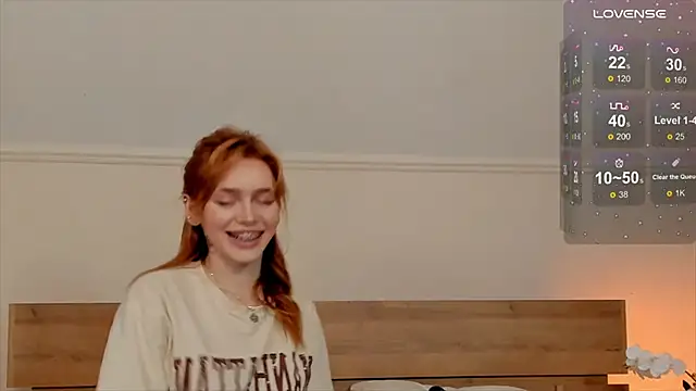 Snapshot of Phoenix_Margo chatting on 09-10-25, 04:12 Phoenix Margo online show from 09-10-25, 04:12