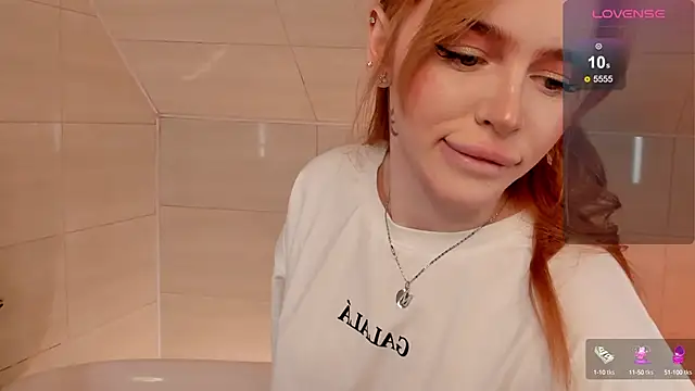 Snapshot of Phoenix_Margo chatting on 10-03-25, 09:39 Phoenix Margo online show from 10-03-25, 09:39