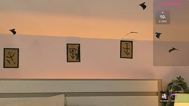 Snapshot of Phoenix_Margo chatting on 10-20-25, 03:40 Phoenix Margo online show from 10-20-25, 03:40