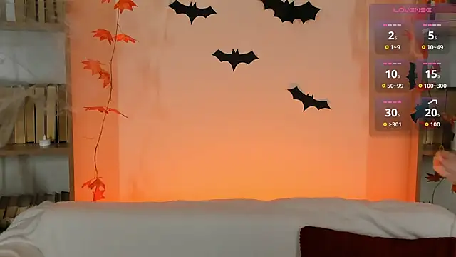 Snapshot of Phoenix_Margo chatting on 10-31-25, 05:08 Phoenix Margo online show from 10-31-25, 05:08