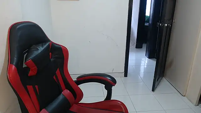 Liamiler01  online show from 11-26-25, 02:18