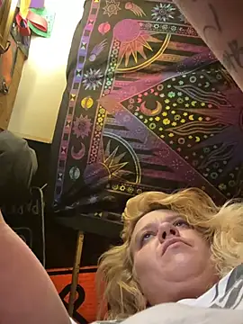 Snapshot of TrashleyRosebud chatting on 02-26-26, 06:51 TrashleyRosebud online show from 02-26-26, 06:51