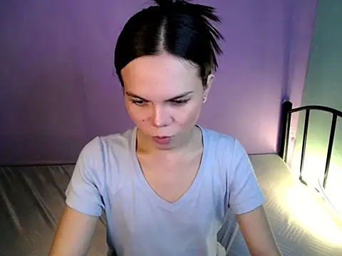 katie white online show from 03-21-26, 12:21