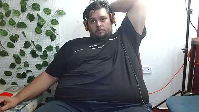 Snapshot of altairstudiosvip_ chatting on 02-06-25, 10:10 altairstudiosvip  online show from 02-06-25, 10:10