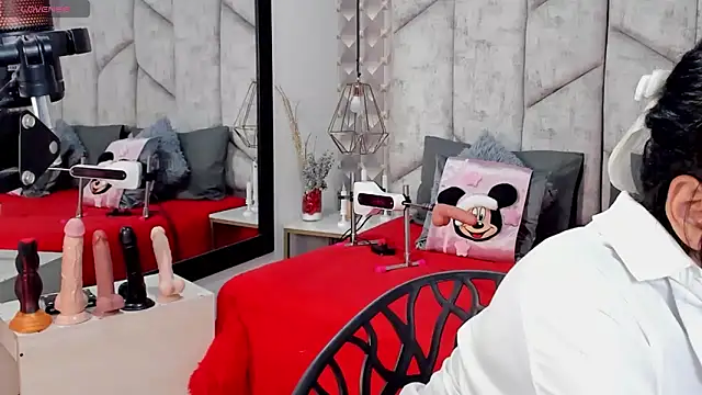 NiicolleMiller online show from 11-26-25, 06:09