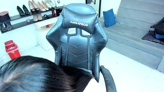 BellaFlaming online show from 12-02-25, 11:48