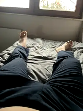 vanjbi45 online show from 12-14-25, 08:41