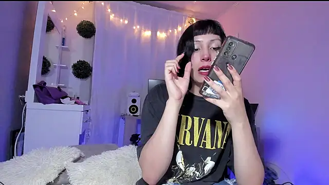 Room312  online show from 12-23-24, 01:40