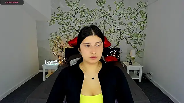 Linda EX online show from 03-13-25, 07:31