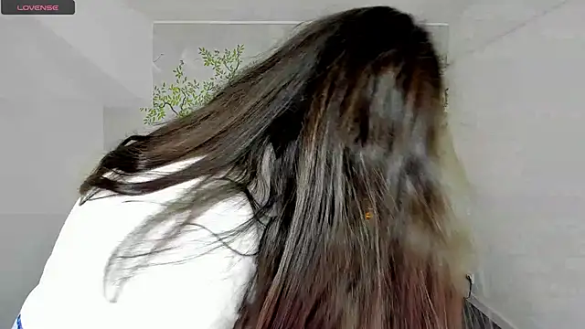 Linda EX online show from 03-15-25, 08:10