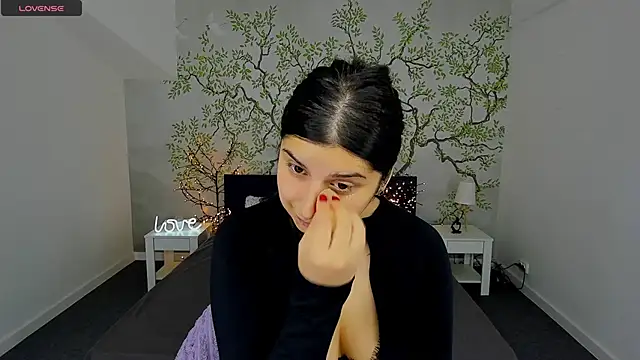 Linda EX online show from 03-21-25, 07:11