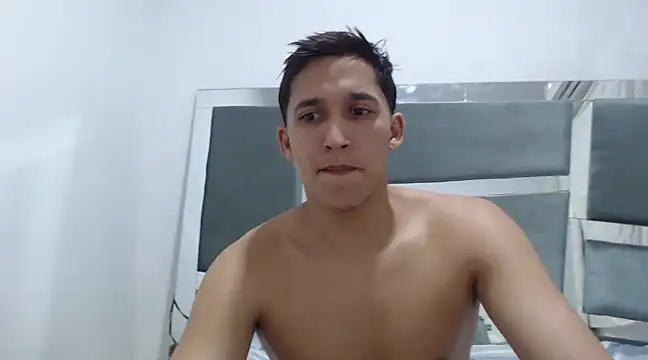 Snapshot of angel_sensual95 chatting on 12-31-24, 07:53 angel sensual95 online show from 12-31-24, 07:53