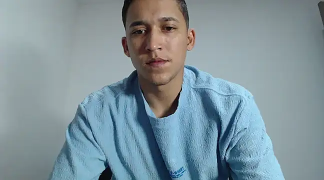 Snapshot of angel_sensual95 chatting on 03-20-25, 02:29 angel sensual95 online show from 03-20-25, 02:29