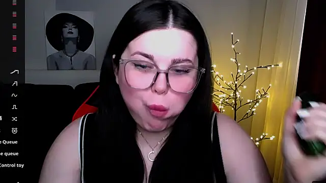 Emily Mo online show from 02-14-25, 09:34