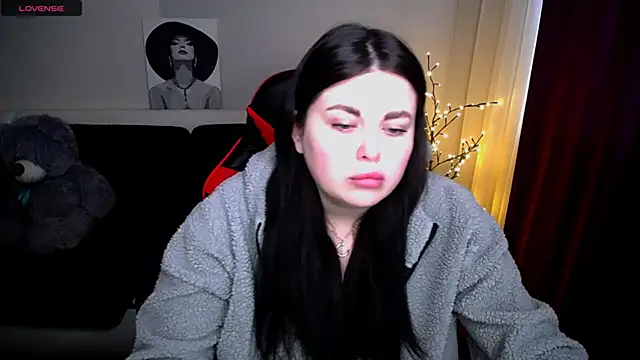 Emily Mo online show from 02-25-25, 06:36