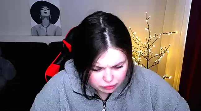 Emily Mo online show from 02-27-25, 06:40