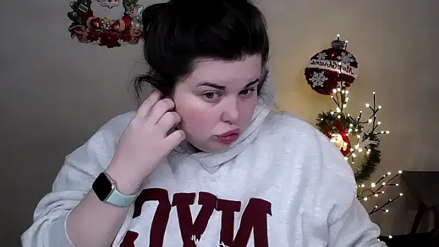 Emily Mo online show from 12-16-25, 06:29