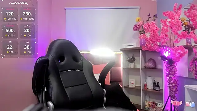 Snapshot of mia_thompsonn_ chatting on 10-06-25, 01:52 mia thompsonn  online show from 10-06-25, 01:52