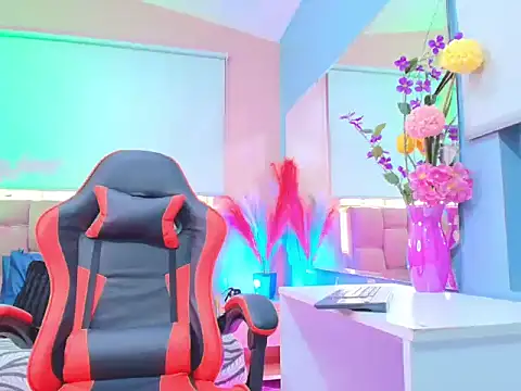 mia thompsonn  online show from 02-12-26, 01:39