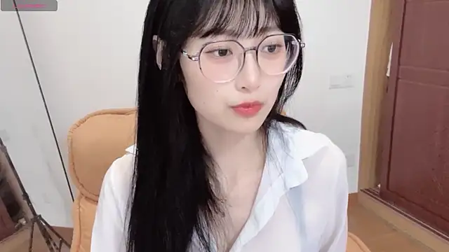 4uoki online show from 10-18-25, 05:35