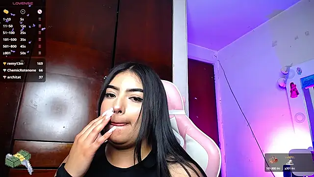 eva six online show from 12-12-24, 10:52