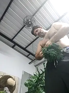 Snapshot of Maxi_TheBigDaddy chatting on 01-11-26, 11:43 Maxi TheBigDaddy online show from 01-11-26, 11:43