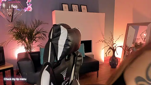 Megan inked online show from 12-19-25, 03:35