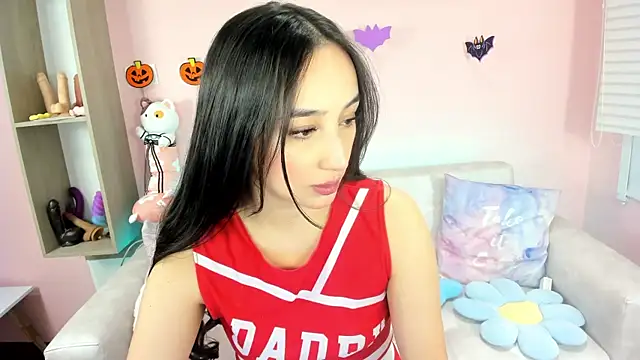 Snapshot of tinysara chatting on 10-06-25, 04:26 tinysara online show from 10-06-25, 04:26