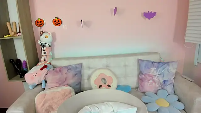 Snapshot of tinysara chatting on 10-09-25, 04:27 tinysara online show from 10-09-25, 04:27