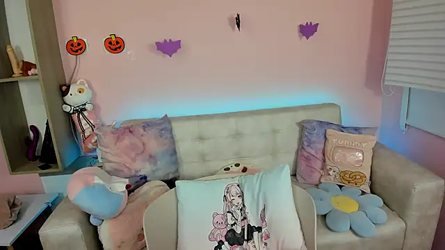 Snapshot of tinysara chatting on 10-24-25, 04:14 tinysara online show from 10-24-25, 04:14