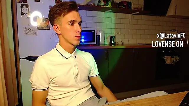 Snapshot of Midnighter_ chatting on 09-18-25, 01:51 Midnighter  online show from 09-18-25, 01:51