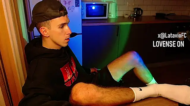 Snapshot of Midnighter_ chatting on 09-25-25, 12:14 Midnighter  online show from 09-25-25, 12:14